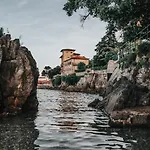 Eugenia Hotel 4*