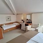 Eugenia Hotel 4*