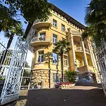 Eugenia Hotel 4*