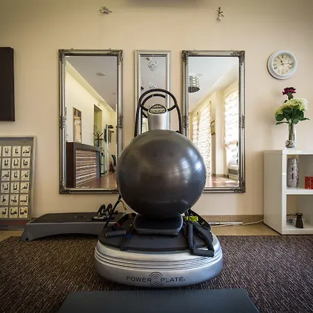 欧亨尼娅别墅酒店 酒店 4*