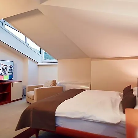 Eugenia Hotel 4*