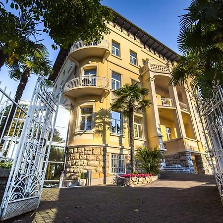 Eugenia Hotel