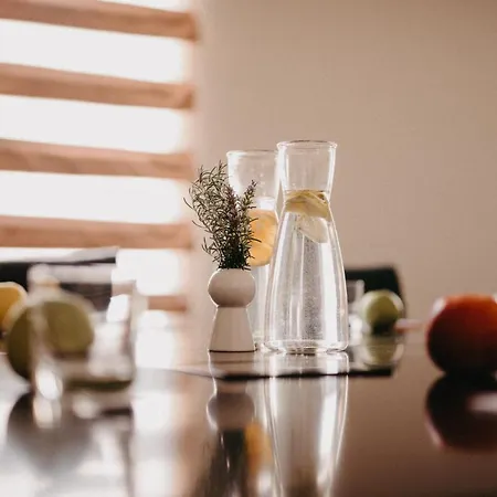 欧亨尼娅别墅酒店 4* 洛夫兰